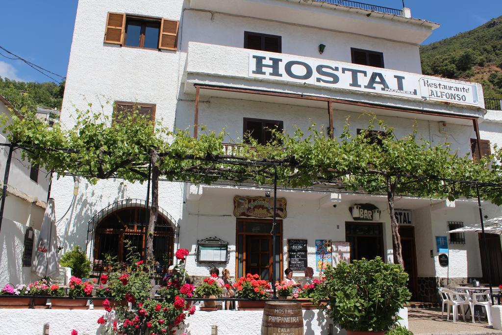 Hostal ปัมปาเนย์รา ภายนอก รูปภาพ