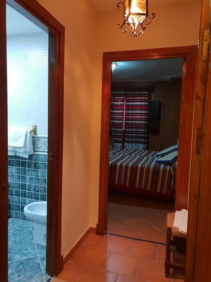 Hostal ปัมปาเนย์รา ภายนอก รูปภาพ