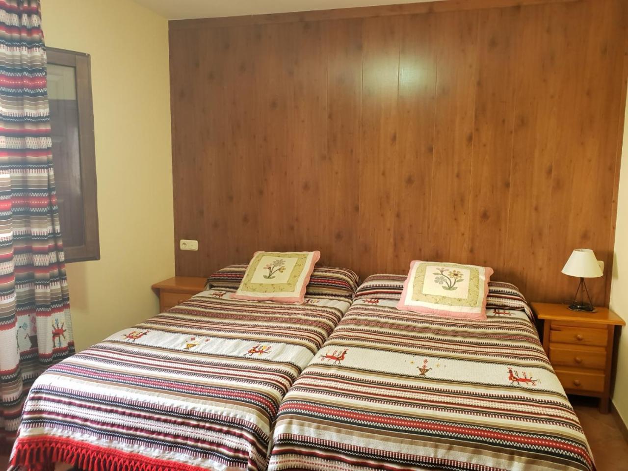 Hostal ปัมปาเนย์รา ภายนอก รูปภาพ