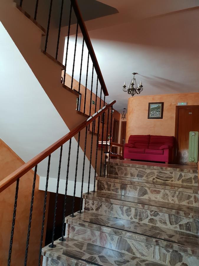 Hostal ปัมปาเนย์รา ภายนอก รูปภาพ